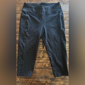 Talbots Black Legging Capri